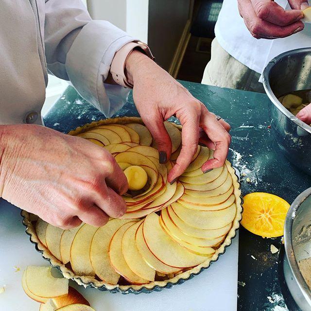 Love teaching this classic apple tart, our 30 week etoile students are starting pastry!! Cake week coming up!! bit.ly/2G4cSl6