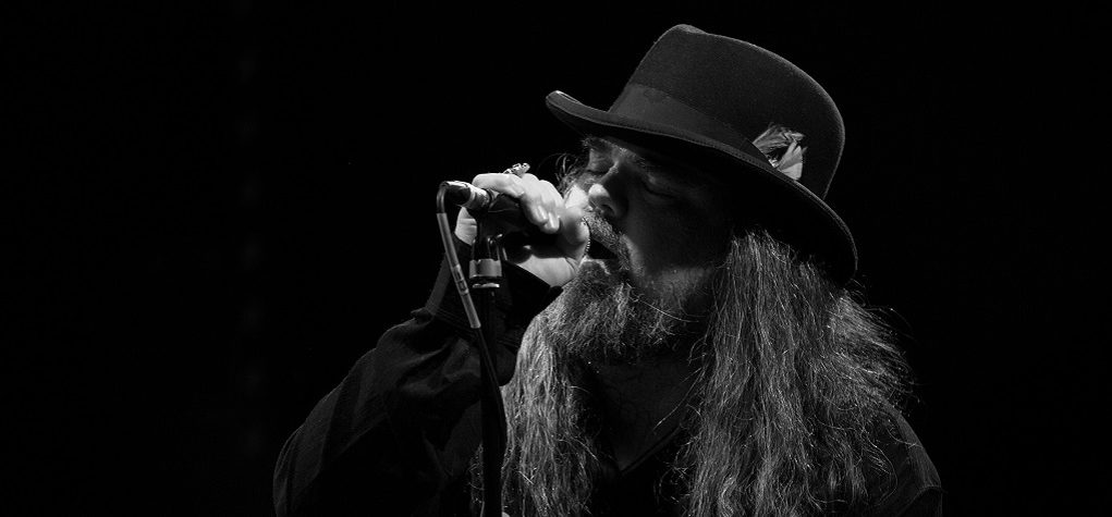MemoBalcells's tweet photo. @TwatterLord I was reading in the news, indeed it was gone very soon, there was still cloth to be cut. A characteristic voice, sometimes velvet, sometimes sober thunder. However, the times of life are perfect, it's how I think it was for him. #ShawnSmith #LetItAllBegin https://t.co/NQssLYaI1z