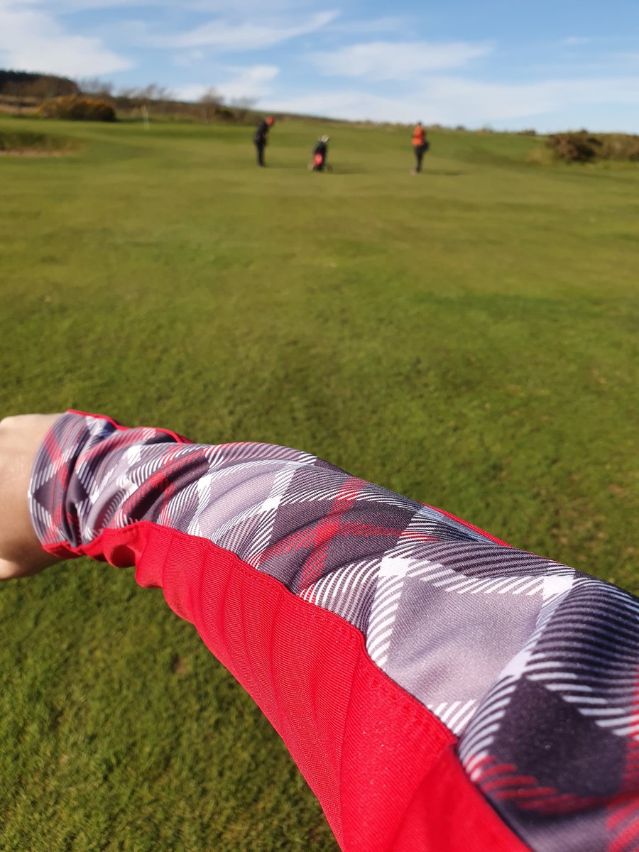 DangerousGolf's tweet photo. Today is #TartanDay, the anniversary of the signing of the Declaration Of Arbroath in 1320, a day of scottish influence! @jonoevansiom did his bit, wearing the @dangerousgolf #Tartan-Tec pullover today. Get yours now at https://t.co/bgoIoOcIdY! #StandOutOnTheCourse https://t.co/Y7W87bYiiE