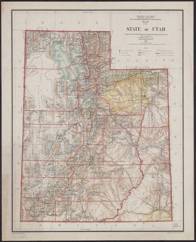 MapPornTweet's tweet photo. Map of the State of #Utah 1902 https://t.co/PSq7Jm55bX #MapPorn https://t.co/8CKt1k68mZ