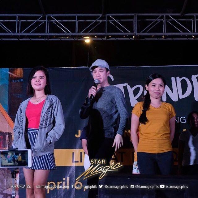 starmagicphils's tweet photo. Arjo Atayde during the “Stranded” mall show in Marquee Mall Grounds #StrandedMovieTour https://t.co/Q5dQENjHPG https://t.co/6uG6316h3V