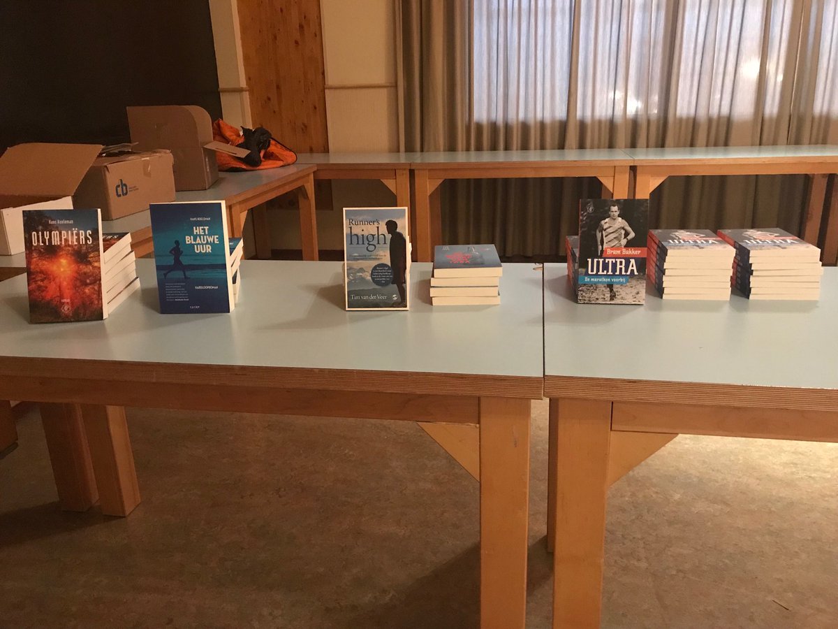 drbrambakker's tweet photo. We gaan Ultra aan de lopers van @ZestigvanTexel laten zien tijdens een nieuwe editie van #RunningScript @Sportrusten @arbeiderspers https://t.co/Lf2e6B4MgG