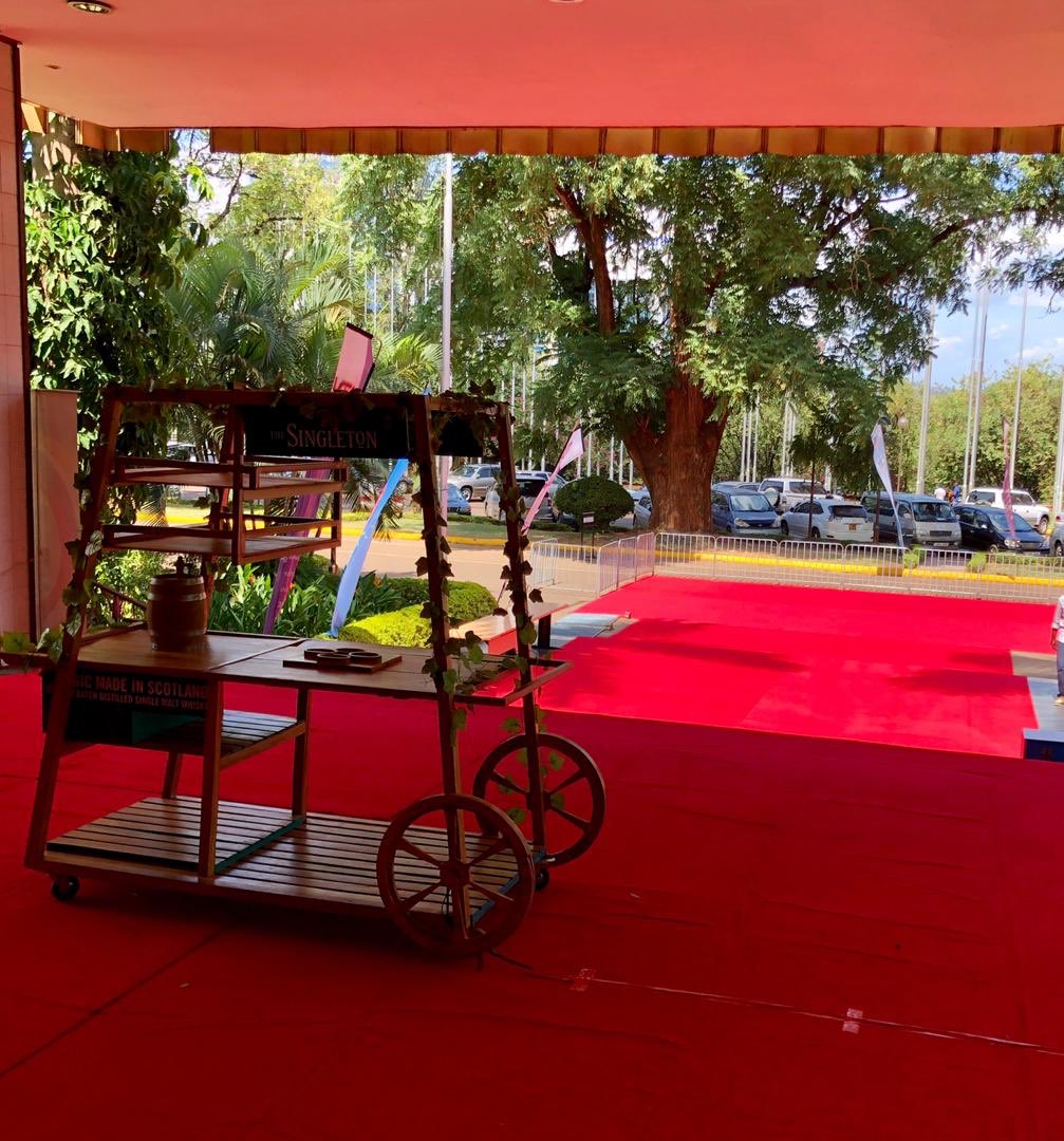 IvanzAutoParts's tweet photo. We provided red carpets for the #AWILOLIVEINKLA concert https://t.co/jD6eDK9FDO