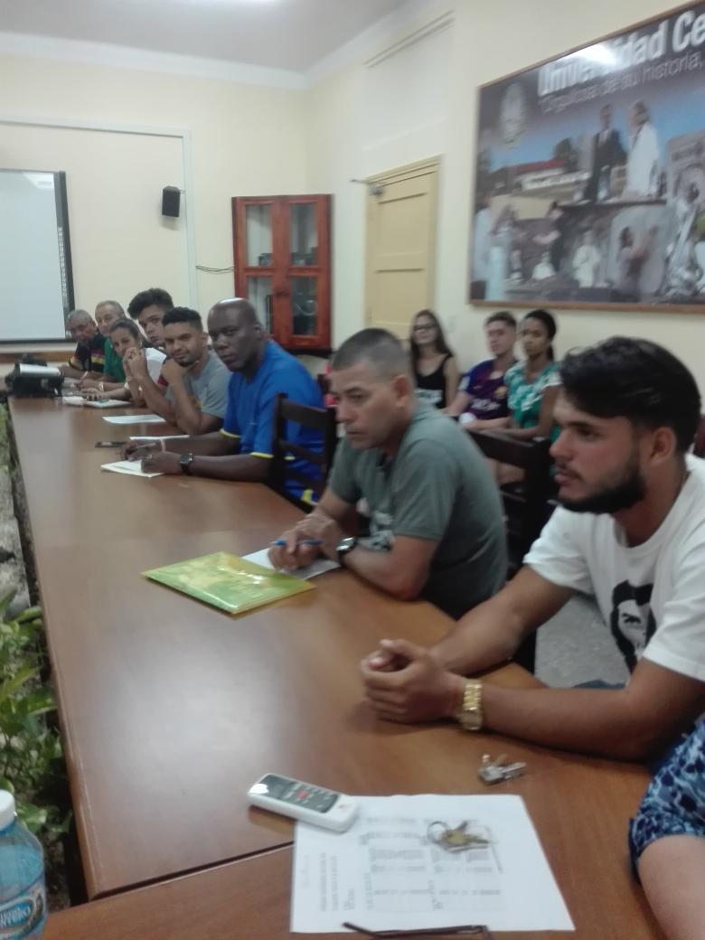 JBalsinde's tweet photo. Primera reunión de los jefes de delegaciones asistentes a la XIV Universiada nacional, presidida por Osana Moleiro Pérez, rectora de la UCLV , sede del evento. https://t.co/8sU5PiFVdg