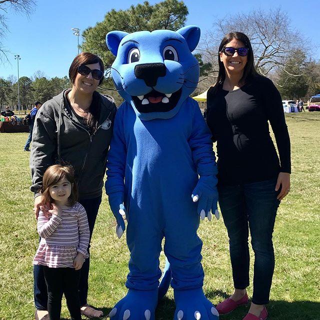 berkeleypotter's tweet photo. Potter Panther,  Ms. Cimino, and Mrs. Gallagher had a great time at the Strike Out Autism event today!  #wearehmp https://t.co/khe3xOjqcP https://t.co/CURugxWkP0