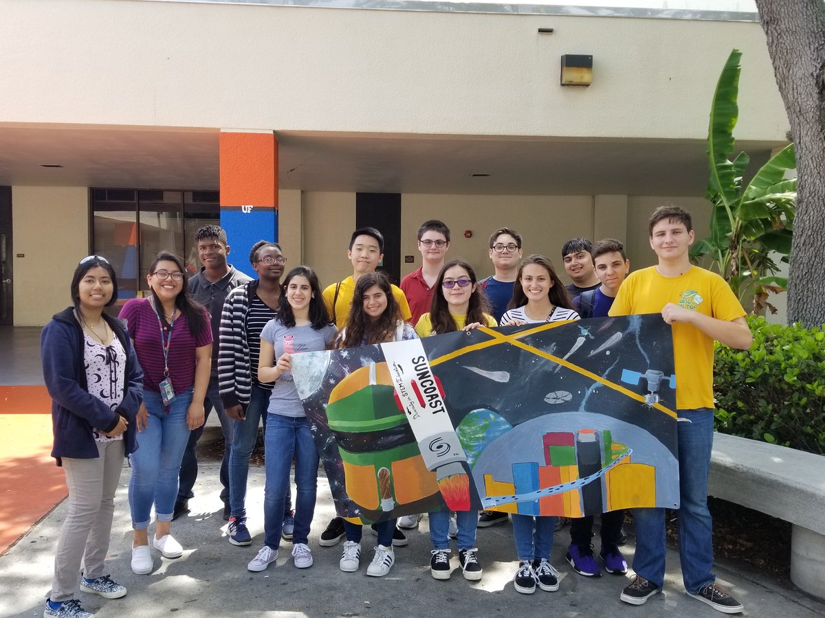 SuncoastCS's tweet photo. Lining up for the banner parade! https://t.co/aXmM8Qq4z6