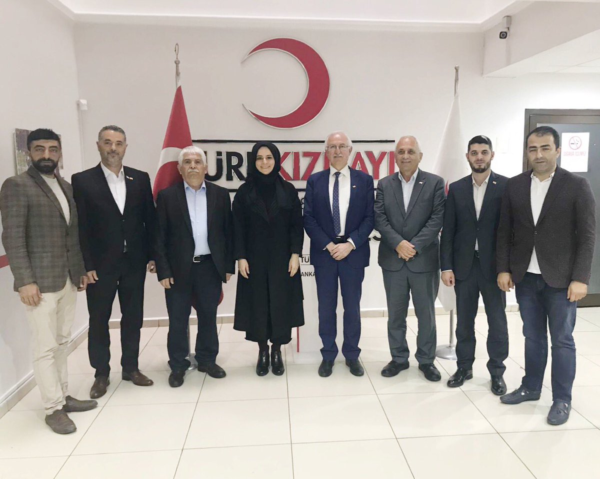Kuzey Kıbrıs Türk Kızılay Genel Başkanı Bülent Çıraklı, Türk Kızılay KKTC Delegasyon Başkanı Recep Günaydın ve heyetinin şubemize gerçekleştirdikleri nazik ziyaretlerinden dolayı teşekkür ederiz.