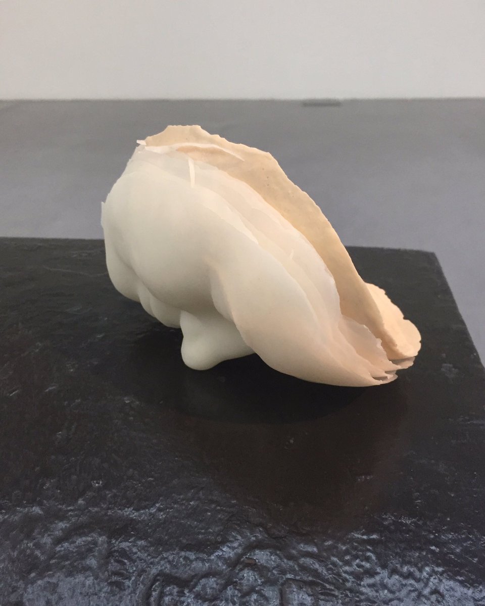 caragh_savage's tweet image. An old sculptural piece from 2016 #portrait #subjectobject #charcoal #traces #drawing #sculpture #wax #plaster