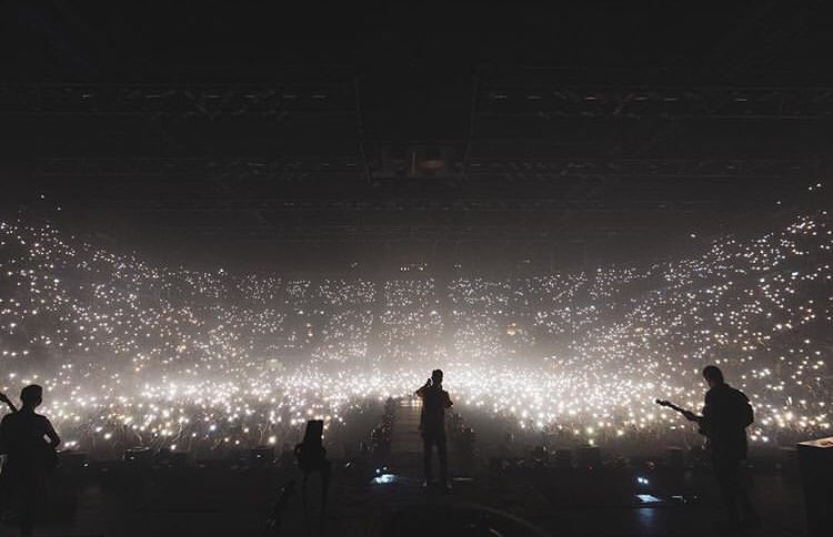 ovunquesaraii's tweet photo. non molliamo mai
#irama #iramaforum https://t.co/IDkRyk94pl