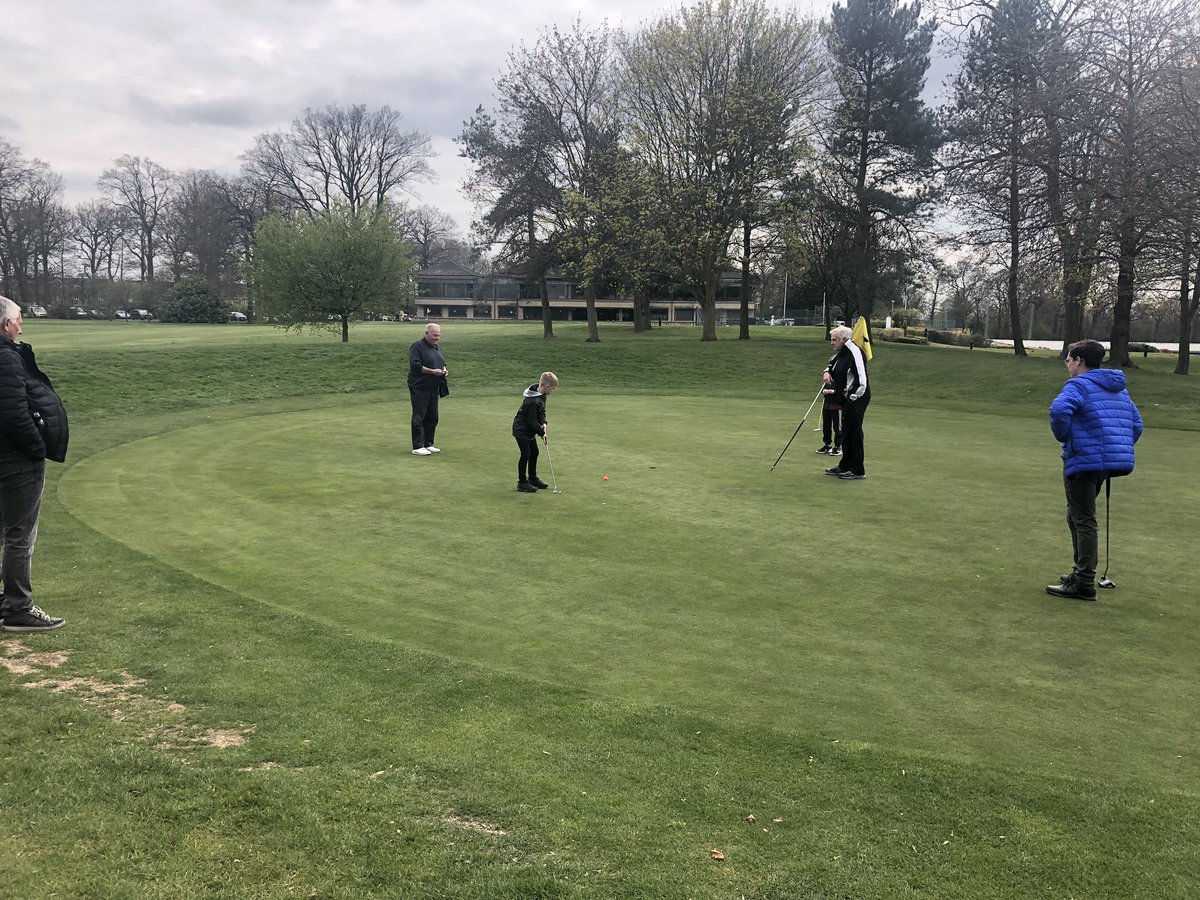 golf_grimsby's tweet photo. 🎉🏆🥇LEAGUE CHAMPIONS🥇🏆🎉

Massive well done to our juniors today who won the @GolfSixes North Lincs Winter League at the first time of asking! 

We won by a point overall WITHOUT a home fixture! 

Well done to all the team👏👏 

@AGGolfGrimsby @lincsgolfeg @GolfFoundation https://t.co/ANYza1y7L5