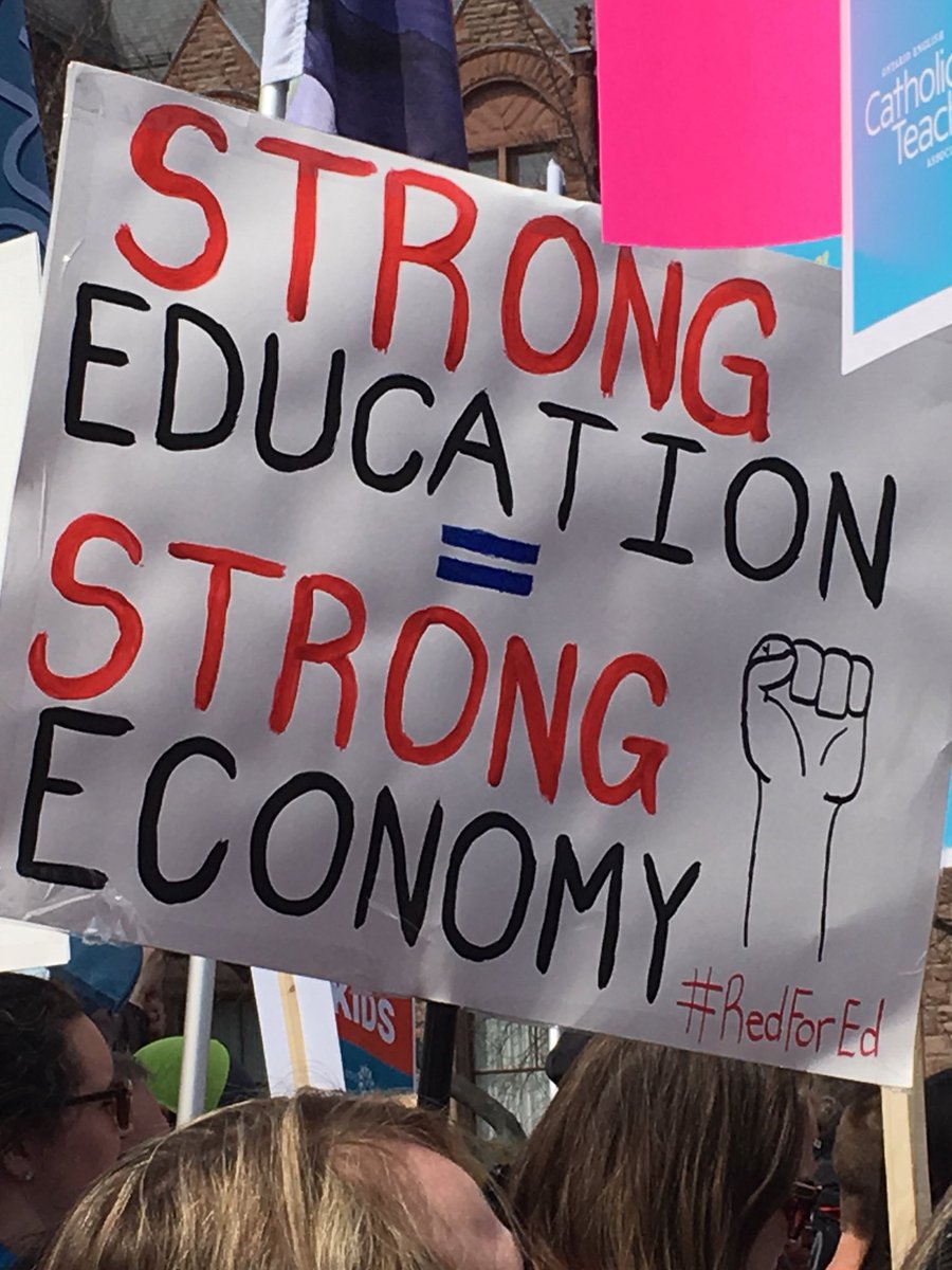 andrea_cuccaro's tweet image. Amazing turnout at the #RallyForEducation at Queen’s Park today. Especially proud of the students who spoke so eloquently to protect their future. #CutsHurtKids