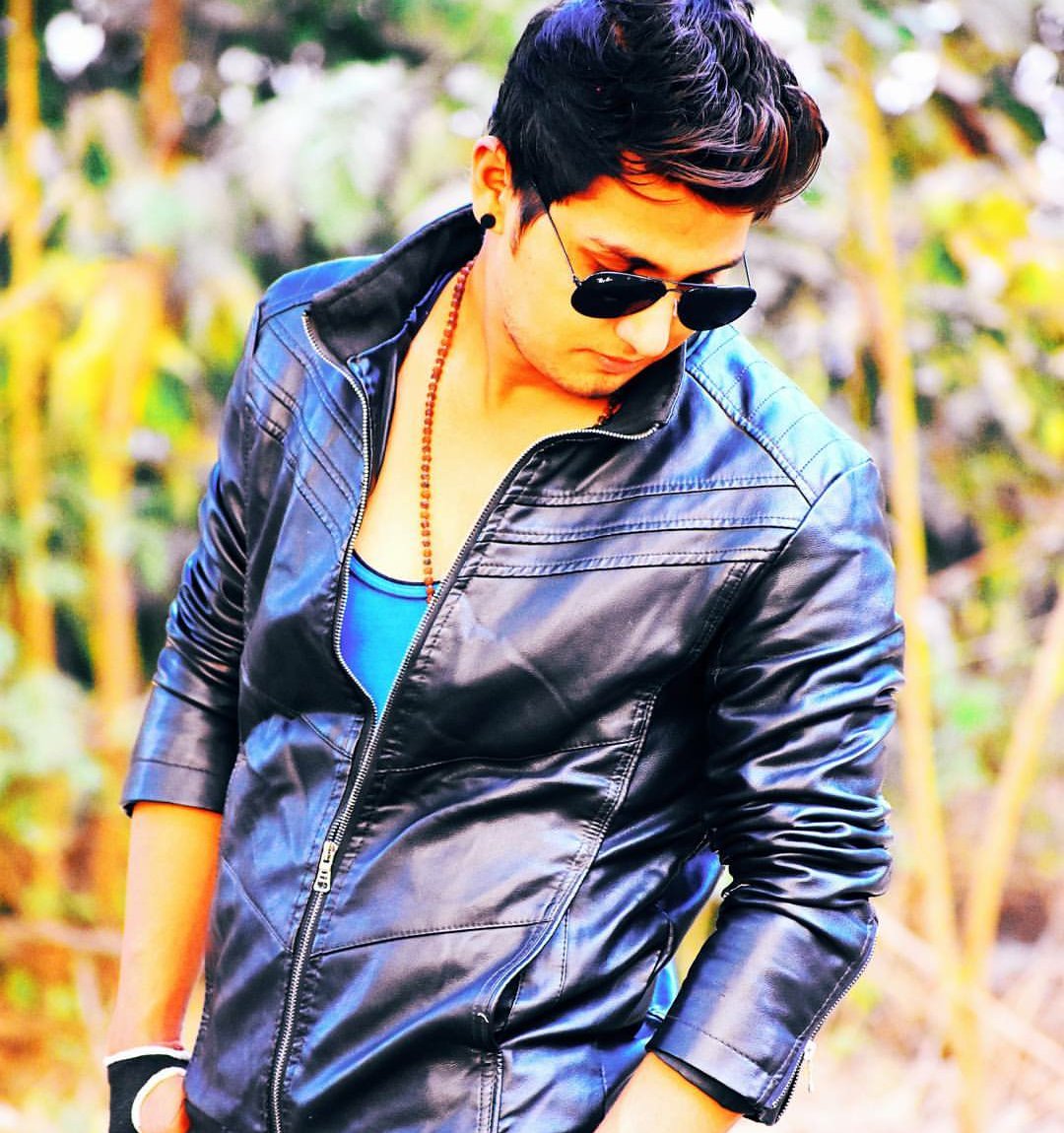 SingerShubhamM2's tweet image. Up