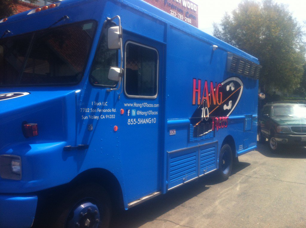 Want to eat #Streetfood like this? You know where to head to! #hang10tacos #foodtruckcatering #tacos #foodtruckfinder hang10tacos.com