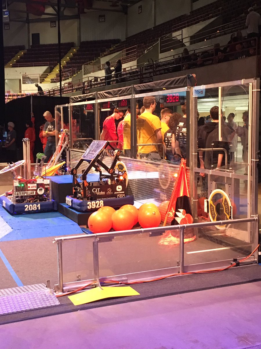 We’re about to start our first quarterfinal match!! 🐮🚀🎉 Click the link in our bio to watch the livestream! #FRC7RR