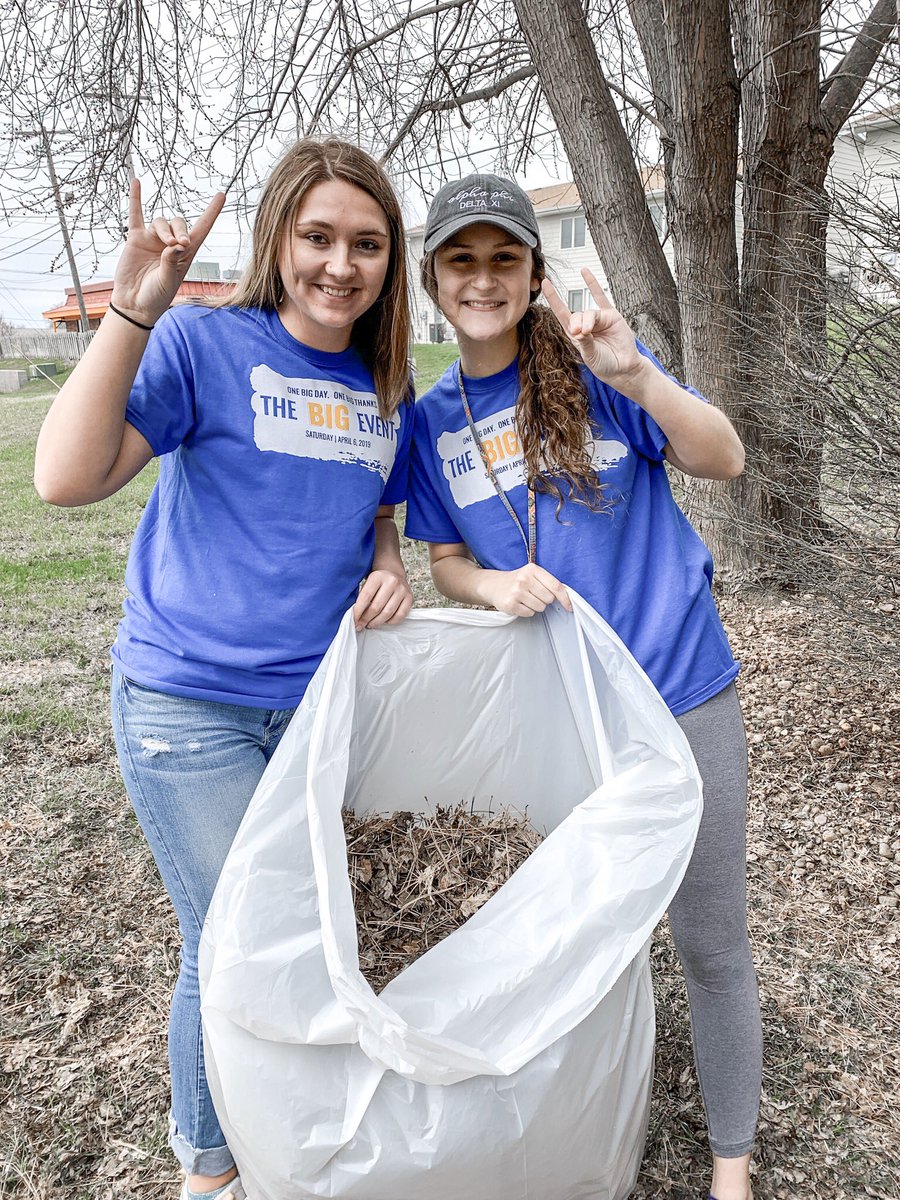 The Kearney community has given us so much and today we were able to volunteer our time and give back! The Big Event was a big success especially with sisters like these💕