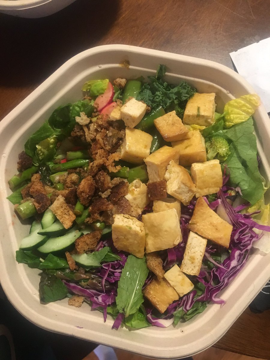 MPetro27's tweet photo. When you order the @sweetgreen Spring Burrata salad and the forget your burrata......#trash https://t.co/CyKTHjEhfy