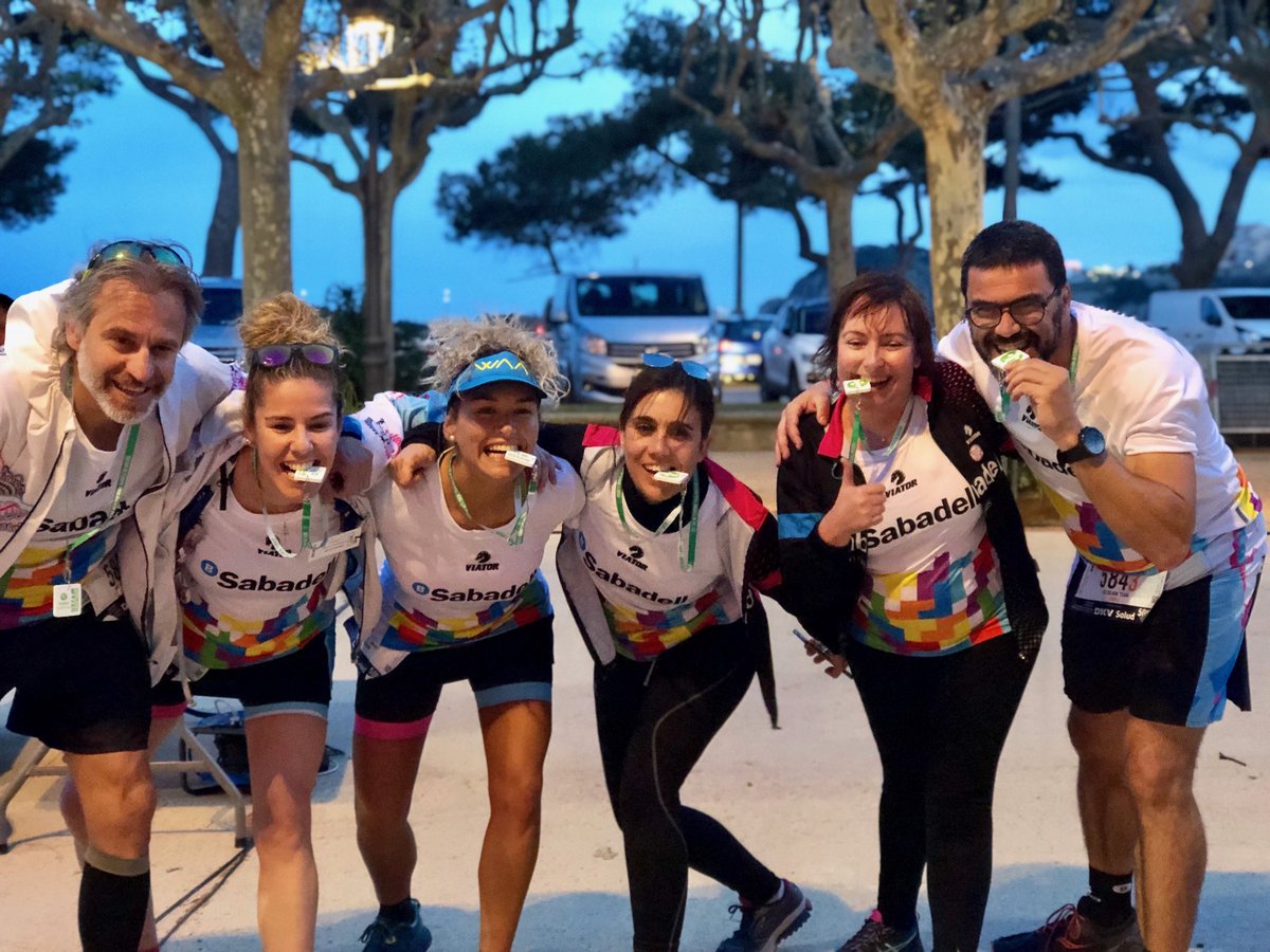 coronadojordi's tweet photo. El primer equipo de ⁦@BancoSabadell⁩ en completar los #50km de la ⁦@OITrailwalker⁩ #Girona son los BS GLAM TEAM. Enhorabuena ⁦campeones 💪🏼💪🏼💪🏼💪🏼💪🏼 #TraiwalkerSabadell #Traiwalker2019 #SabadellLife https://t.co/OL1mXttgcE
