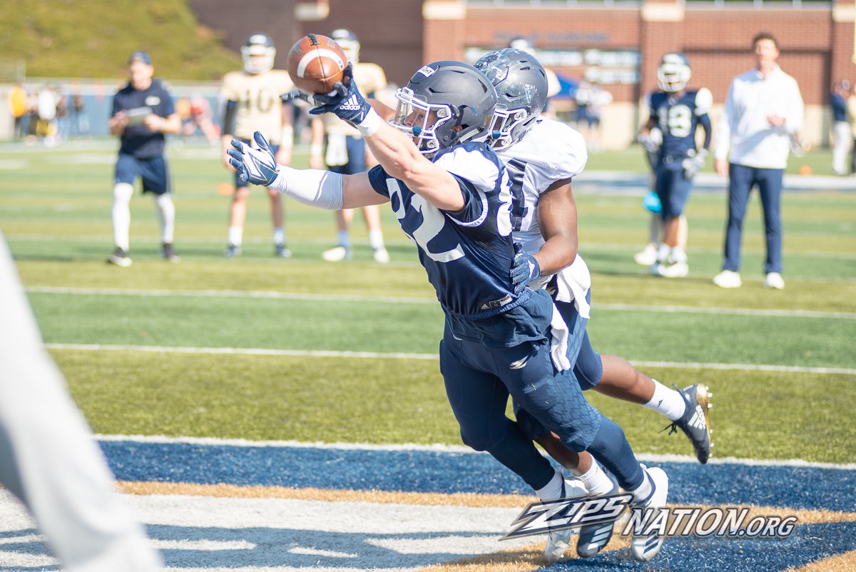 ZipsNationOrg's tweet photo. Sunshine and @ZipsFB #OurWay

https://t.co/VyqZ7cT49A—-46/ https://t.co/jOma0uUx7i