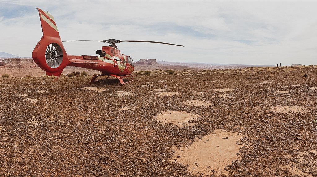 IFlyPapillon's tweet photo. Tower Butte sits 5,000 feet above sea level near Lake Powell in Page Arizona. Smaller than a plateau or mesa – A butte is a solitary hill with steep sides and a mostly flat top. And we can take you there! 😎 🚁🗺️ #towerbutte #arizona #helicopter https://t.co/51oj65KogV