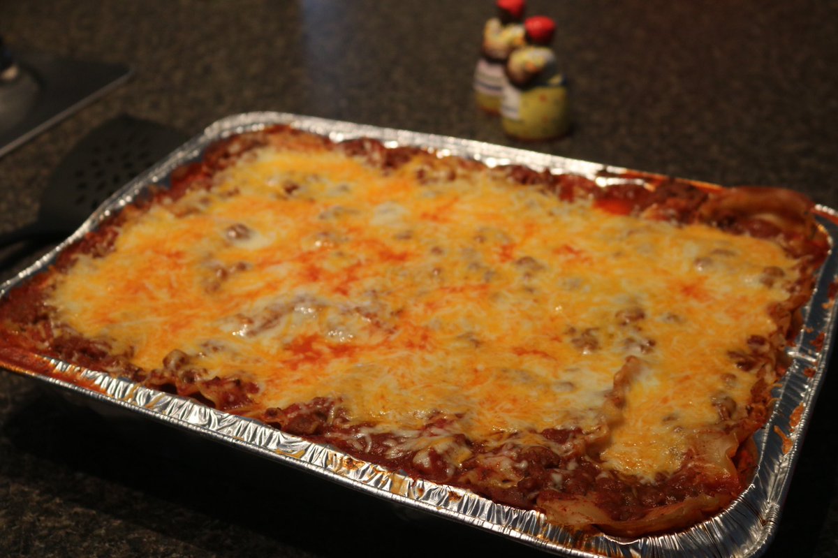 LetsEat614's tweet photo. First pan fresh out the oven place your order‼️ https://t.co/c67juxYxyK