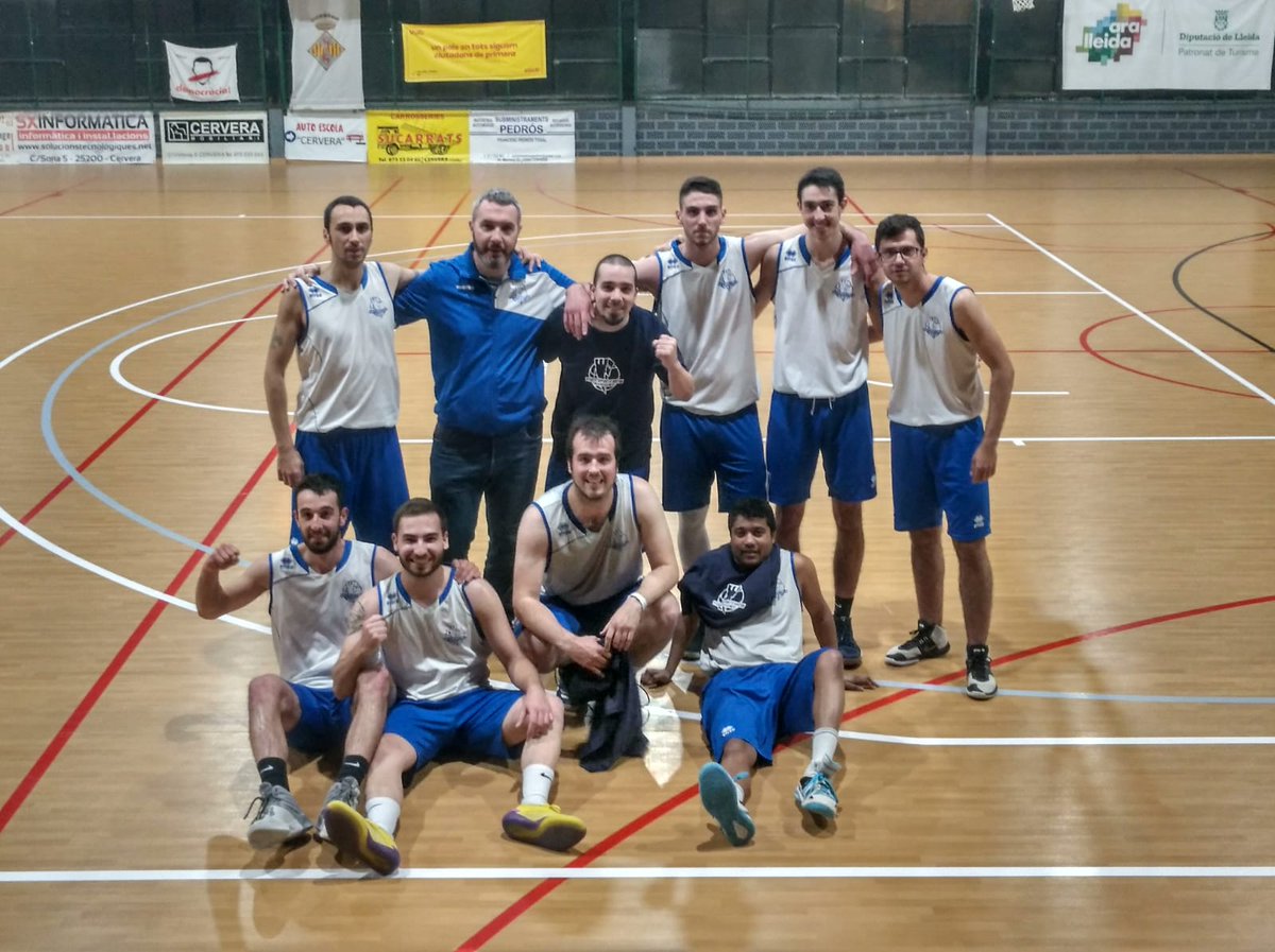 AlexLeyvaLpez's tweet photo. Gran victoria en la prorroga con la banda del patio!!! Siguiente parada playoff!!! #SrMasc #CBTorrefarrera https://t.co/0gmE82wKjJ