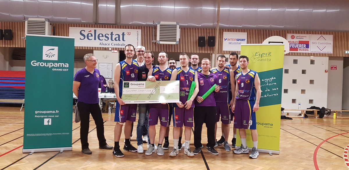 chirschmann_gge's tweet photo. #Partenariat avec la caisse locale de #Selestat et environs  et de la #federation Alsace  au #basket club Selestat
C est ça la #La vraie vie à @GroupamaGE  proche de son #territoire et des associations sportives https://t.co/xuKHPxlyda