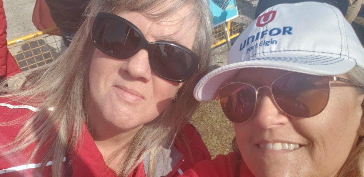 unifor636mel's tweet image. #standupforeducation #cutshurtkids rally at Queens park @fordnation @OntarioPCParty pay attention #thepowerofthepeoplewontstop