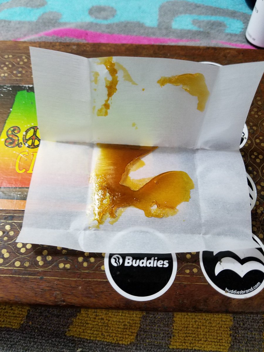 ereagle62259's tweet photo. For my Saturday enjoyment. #shattersaturday #staylifted #stonedagain #fireitup #smokeweedeveryday #ILoveWeed #IAmCannabis #concentrates #letssmokefam #HAF #StonerFam #420circlceofstoners https://t.co/rnzLUT1836