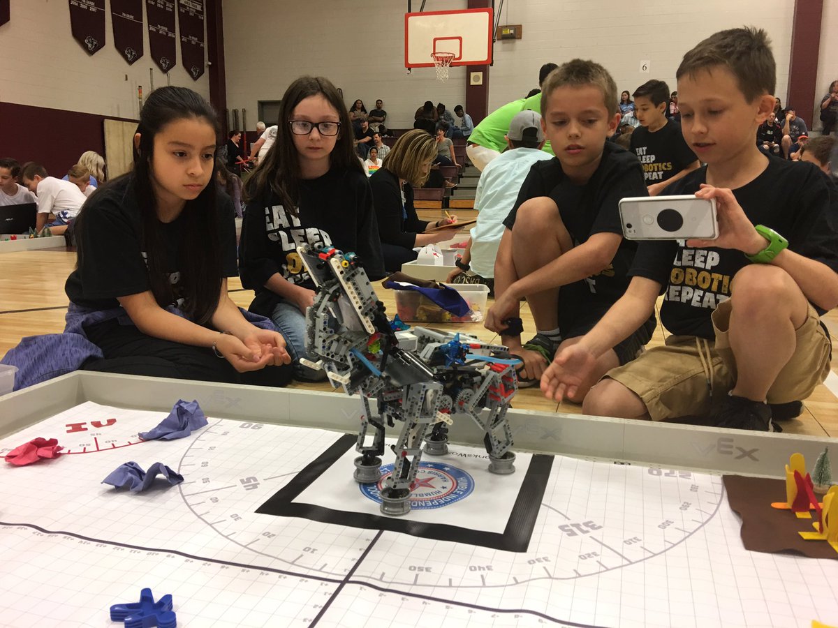 mrsakopp's tweet image. HERO Robotics Spirit Award 🌟🌟🌟
Thank you for an awesome day, @carolynfinley!!!
@kglover_prek @HumbleISD_GE #HeroRobotics #wearegroves