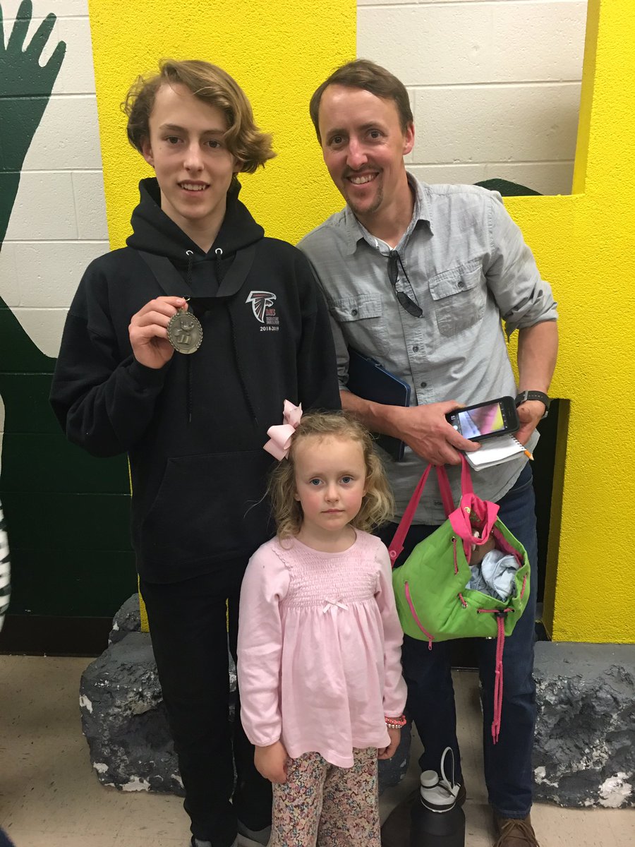wcsFvMSkrw's tweet photo. Aziel Chambers wins 6th place in the Spring Forward XII Academic Quiz Bowl. He competed against approximately 160 other middle school students! #falconstrong https://t.co/jBnrxLJ2eg