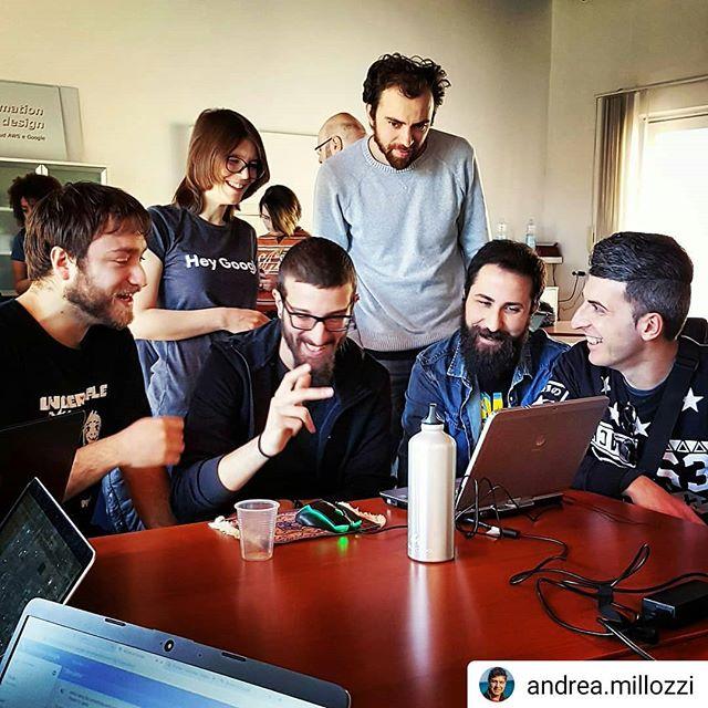 inelemento's tweet photo. Bellissima giornata di #codelab con il Google Developers Group di Roma sulla programmazione dell'assistente vocale! Grazie #gdgroma https://t.co/nwi3cNqj3d https://t.co/rx8jSstN6S