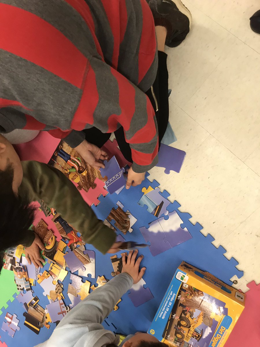 SooWong__'s tweet photo. Fantastic teamwork @ReadingCircle1 this pm as children working on their puzzles! @torontolibrary @Bridlewood_Mall #scarbTO https://t.co/Ed8iERMGL2