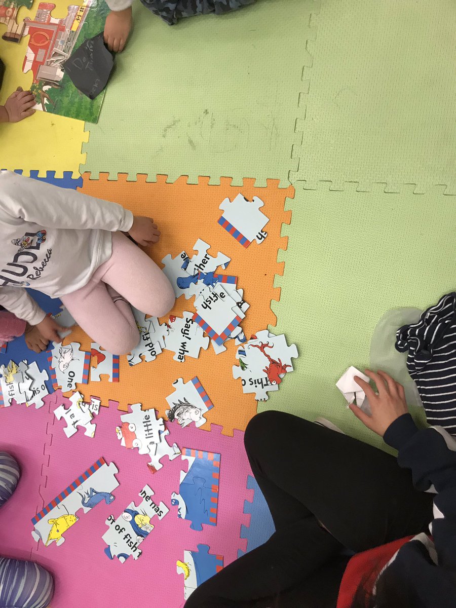 SooWong__'s tweet photo. Fantastic teamwork @ReadingCircle1 this pm as children working on their puzzles! @torontolibrary @Bridlewood_Mall #scarbTO https://t.co/Ed8iERMGL2