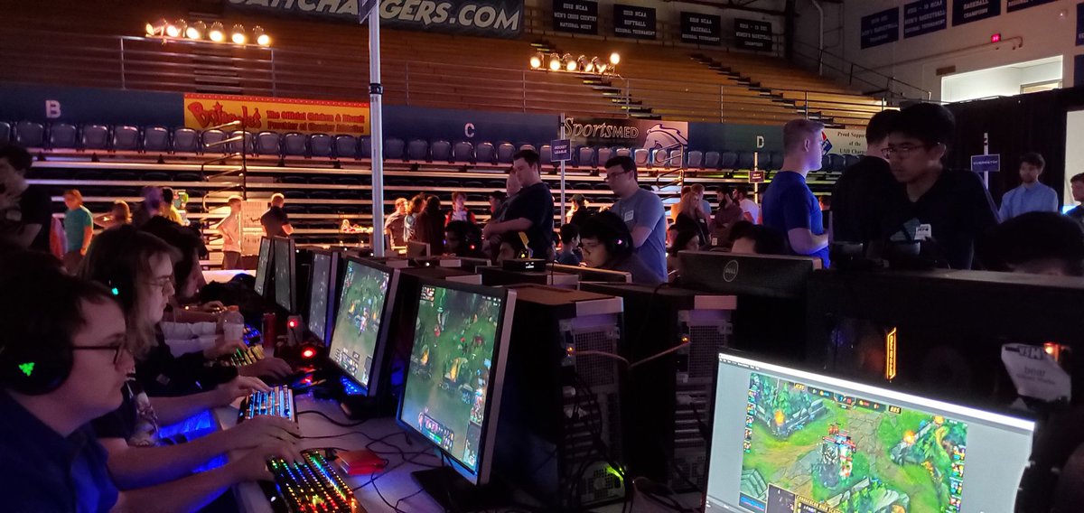 Hsv_Esports's tweet photo. James Clemons vs. Athens High School live at #ChargerCon. Come support this tournament we are proud to be hosting! https://t.co/p7tu7hdDEm https://t.co/di205I4B0s
