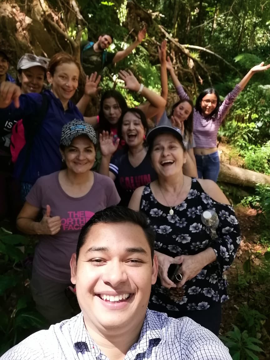 Disfrutando destinos cercanos!! Sendero Las Golondrinas, Valle de Angeles!! En gran compañía con <a href="/SENHnOficial/">Secretaría de Energía de Honduras</a> <a href="/raowhnf/">Roberto Ordoñez</a> <a href="/cesarvmolina/">𝑪𝒆𝒔𝒂𝒓 𝑽𝒊𝒈𝒊𝒍</a>