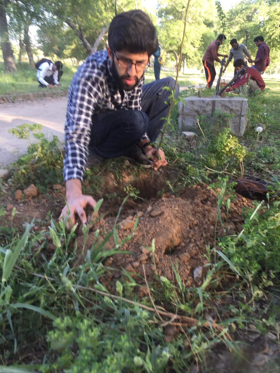 planterforce's tweet photo. Plantation Campaign of today at Kachnaar Park
Event was Organized by Friends of Kachnaar Park and Green Squad
It also was a fan meetup of Eva Zu Beck
Foreigners like her are promoting true image of Pakistan
Huge support for her and other foreign tourists
#Pakistanzindabad https://t.co/J67suktHSV