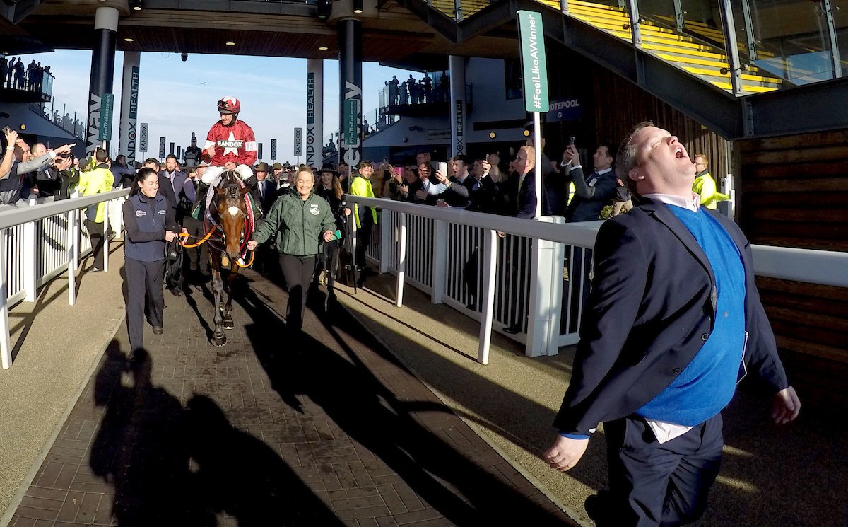TheJockeyClub's tweet photo. So how did that feel, @gelliott_racing ? 😆 🙌 💪

#GrandNational2019 @AintreeRaces #TigerRoll https://t.co/1ROrOjYejz