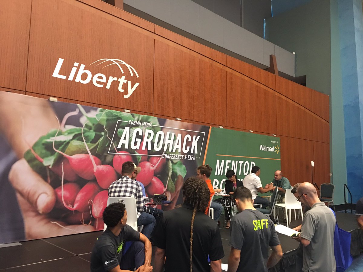 RogeriMPoster's tweet image. It’s a pleasure to be part of a rising tide of excitement and innovation for Puerto Rico agriculture at #agrohackpr