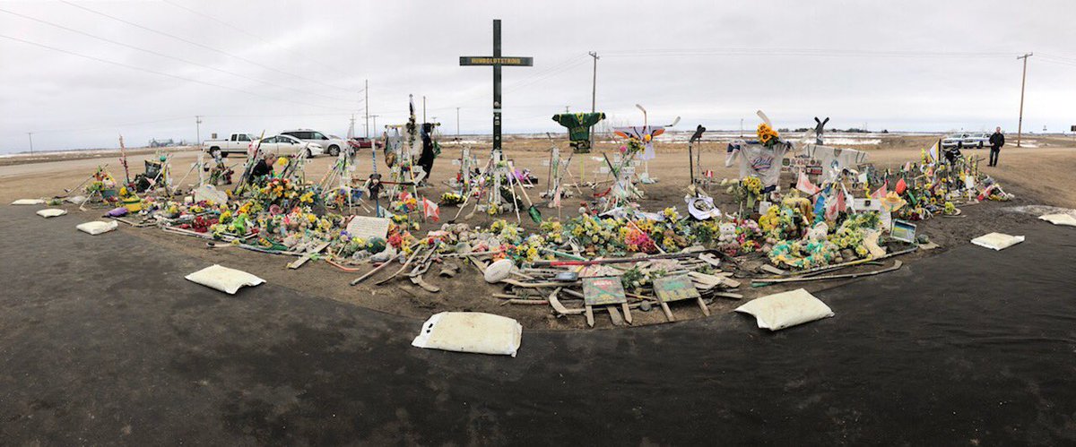 3Awheatkings's tweet photo. AAA BWK will play it’s final game of the season vs Tisdale at 4:30pm central. Parents paid their respects today on the 1 year anniversary #perspective https://t.co/JVIZs3gme7
