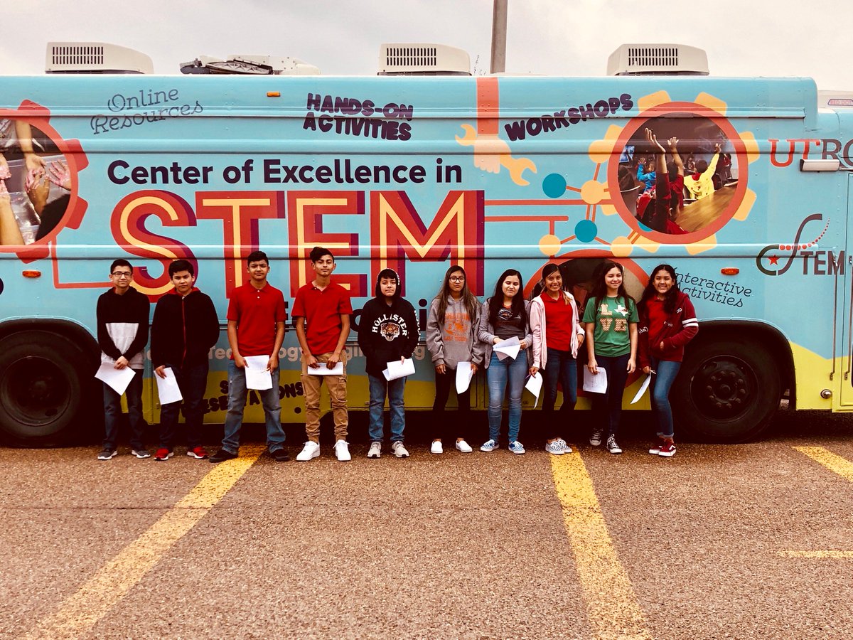 MISDGearUp's tweet photo. The @UTRGVCSTEM Mobile STEM Lab visited Chacon Middle School! Our GEAR UP students enjoyed the hands-on learning opportunity. @CMS_MISD #amazingscientists #GEARUP #Classof2024 #UTRGVSTEM https://t.co/1VxSOloJgZ