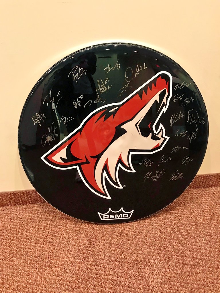 HowlerCoyote's tweet image. SAFTY and tonight is about celebrating #OurPack. Kids Club members can enter to win my season-worn kachina jersey at section 112 and all fans can bid on these awesome team-signed drumheads and more to benefit @YotesFoundation! 

arizonacoyotes.com/jerseyauction