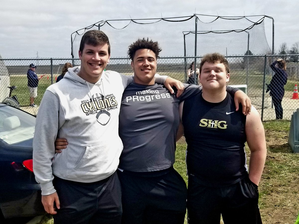 shgthrowsfar's tweet image. An @ajlust89 sighting. Supporting future @IWUTitanFball OL @NickDeaner_78. 

And @devinhale55.
#nextlevelCycs