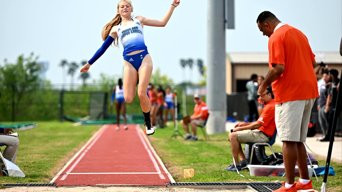 IslandersTFXC's tweet photo. Some 👀 from today's South Texas Showdown dual at UTRGV! #ShakasUp🤙 https://t.co/XKCjJ6NK4Z