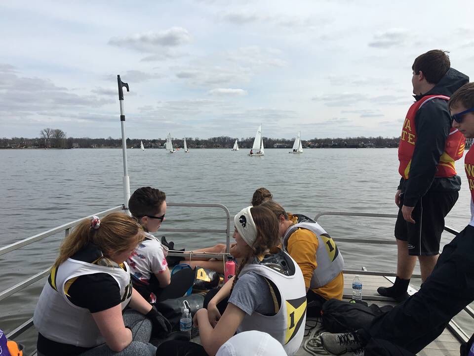 IndySailingClub's tweet photo. Indiana University Hoosier Daddy regatta is underway at ISC!  This year we have IU, Purdue, Iowa, Iowa State, Northwestern &amp; UChicago. Welcome everyone to the club! @FishersIN @IndySailingClub @atgeist https://t.co/T7GMXZV55T