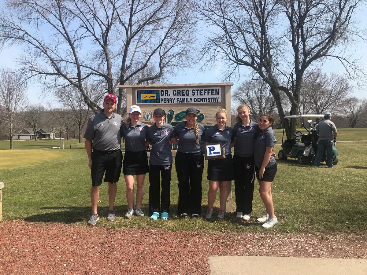 dcggirlsgolf's tweet photo. Fillies take 1st at Jayette Invite @lydster1423 finished 2nd &amp; ⁦@klug_aubree⁩ finished 4th. https://t.co/SmbygIYKJq
