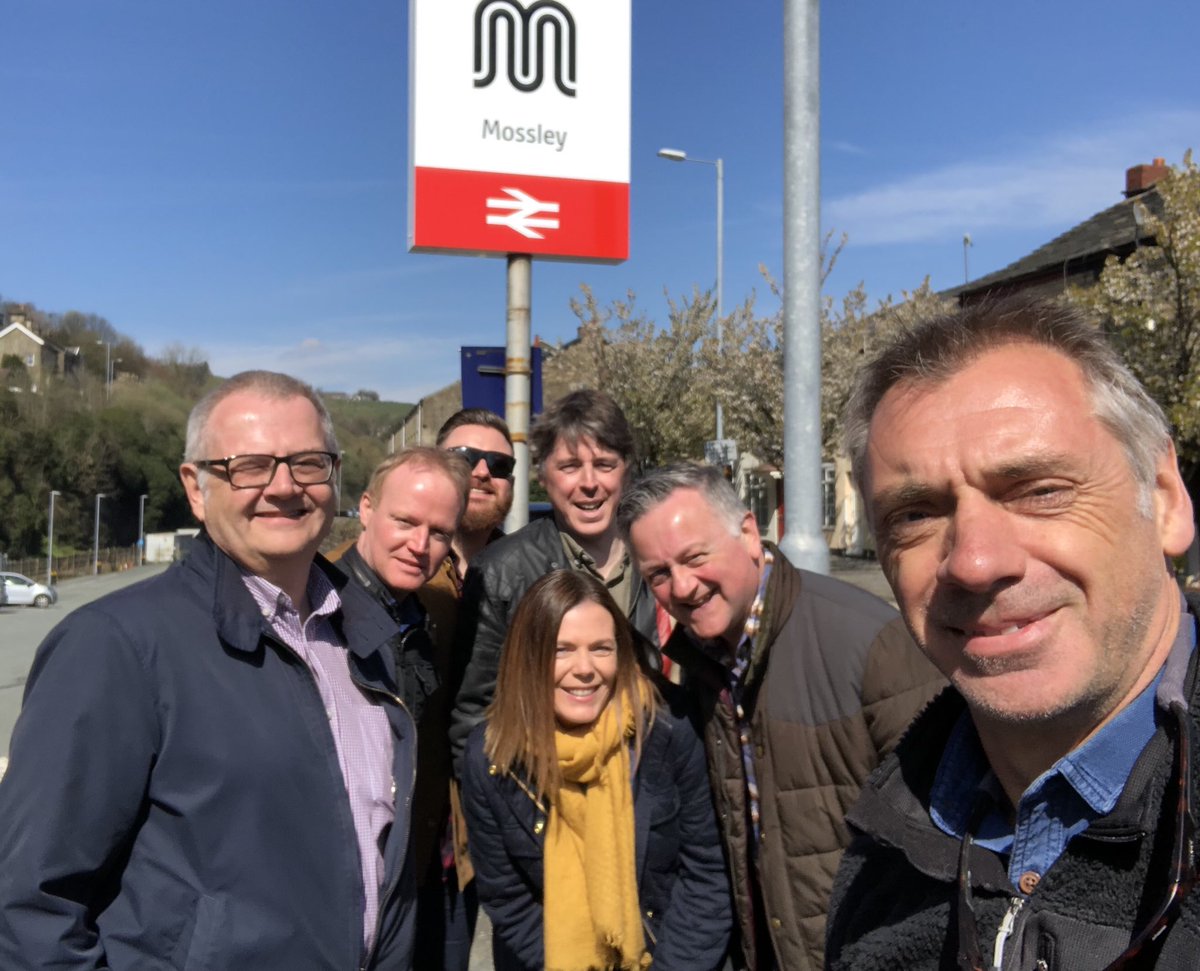 JonMitchellTV's tweet photo. Fab day ale trailing today. Great to say hello to many West Yorkshire folk, esp. lads from #Castleford and #Featherstone. @Dannii_Jones1 @RICH_HUTT0N @JoshSteadITV  @markwittyitv @jimcooper https://t.co/K6Dln65ZWo