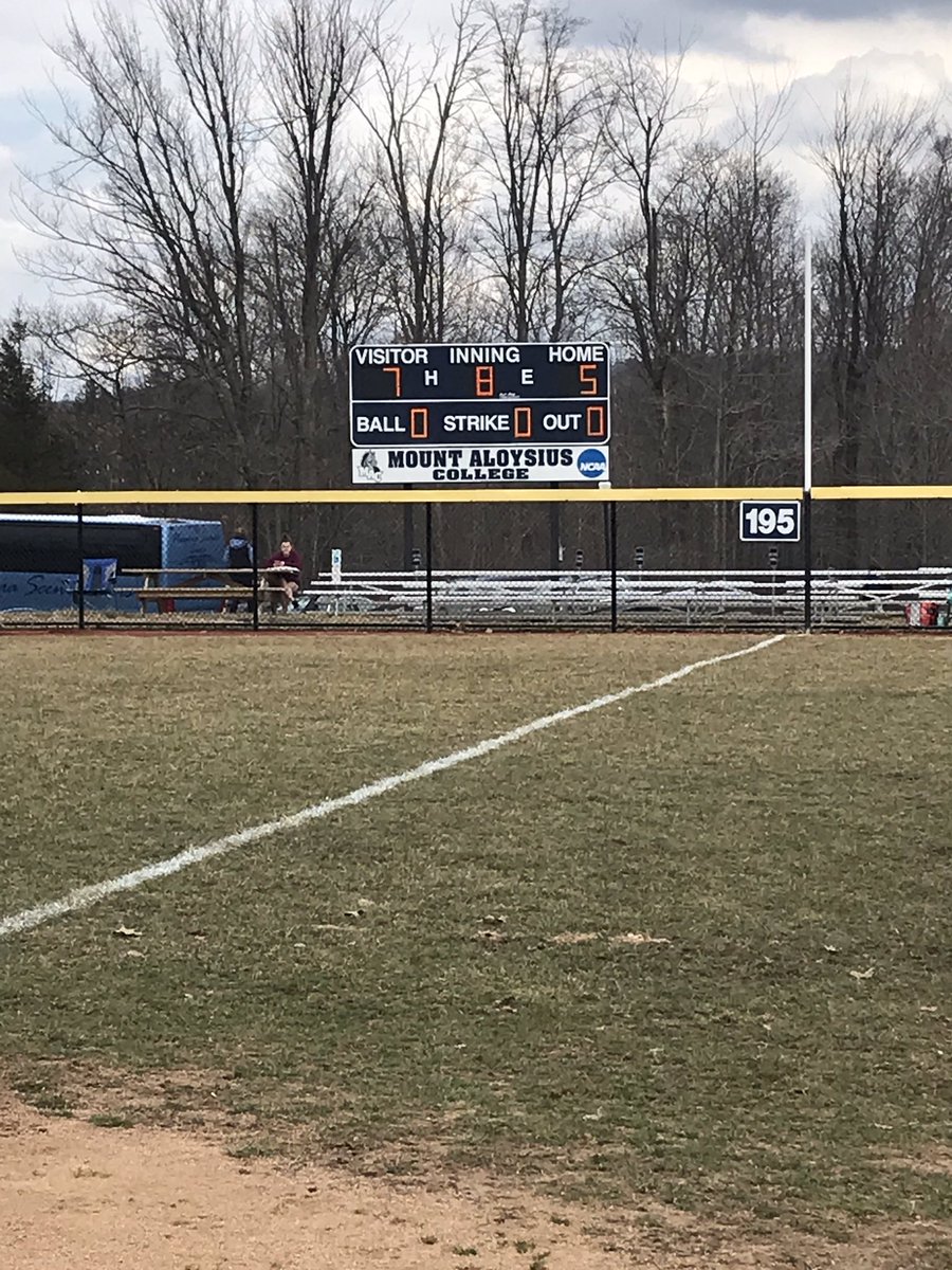 Hawks grab a win in the first game of the double header, 7-5 in 8 innings!🥎