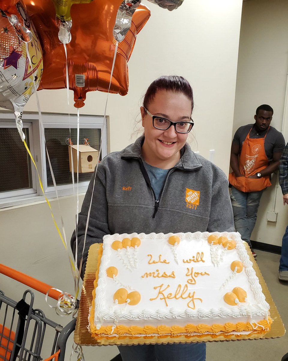 Today is a sad day at Parkville.😥😥 We have to say good bye to Kelly, who is moving on to advance her HD career!! We will miss you Kelly and we wish you great things!! You got this!! ❤❤ #KickAss #GirlPower #HDBFF #SheIsAwesome @Ingram5Curtis @Cmisotti15 @Alexis_3323