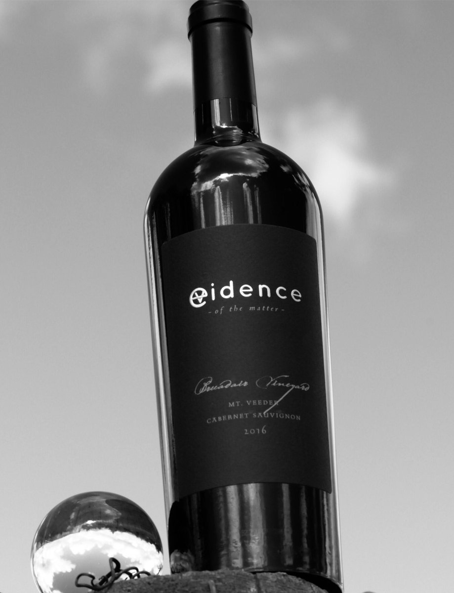 EvidenceWines's tweet image. Chillin and waiting for that Steak dinner. 🍷🍷🍷🤟🏽