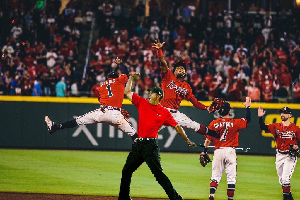 RockyTopFan8's tweet photo. @ozzie and @ronaldacunajr24 look like the Air Jordan logo, LMBO!!!! @Braves @SunTrustPark @FOXSportsBraves @MLB #MLB #AirJordan #ChopOn #Braves #BravesHustle #BravesLIVE #FSBravos #FSBraves #AllHailATL #AlwaysBravo #AlwaysBrave #RepTheA #DefendTheATL #SunTrustPark https://t.co/wrPe3RUo6H
